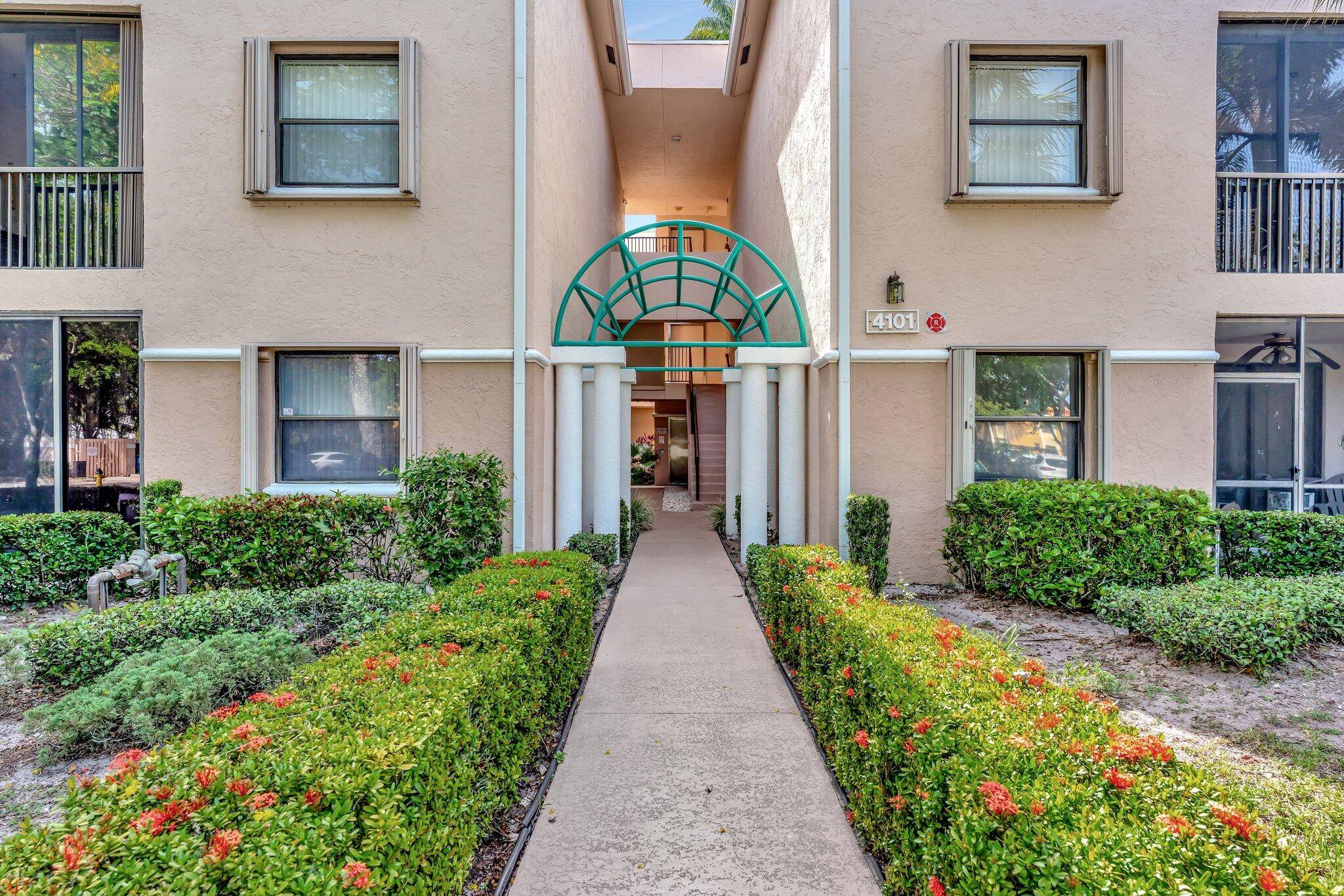 Enjoy all that Bayview Village and the most desired Township community has to offer from this beautiful 1st floor lakefront home.