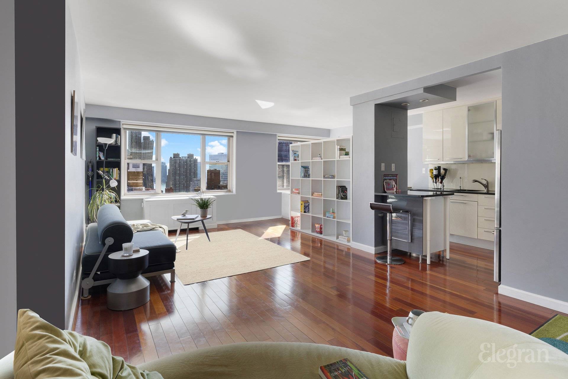 NEW TO MARKET XL Renovated One Bedroom Office in Murrays Carlton Regency Perched on the 20th floor, this beautifully renovated and sun filled Jr.