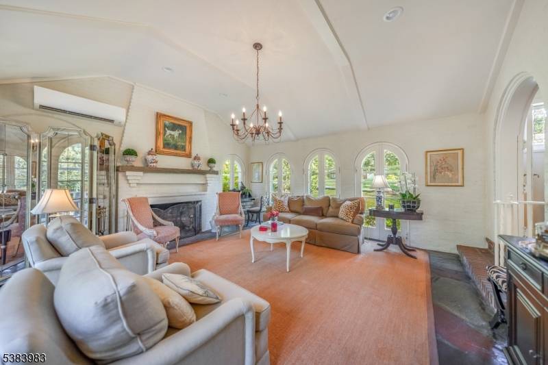 CHARMING BRICK COLONIAL IN PRESTIGIOUS ROOSEVELT PARK NEAR MAPLEWOOD VILLAGE !