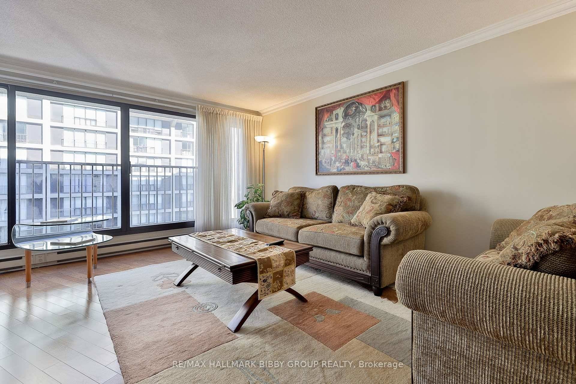 Meticulously Designed Throughout And Offering An Exceptional Living Experience, This Two Bedroom Masterpiece In Harbourside Condominiums Will Be Your Own Private Waterfront Oasis !