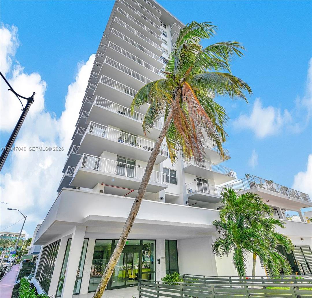 Beautiful corner unit in the sought after Clearview Towers, just one block from the beach.
