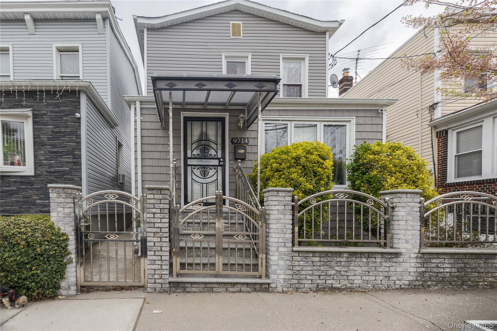 Beautifully maintained 3 bedroom, 3 bathroom home in excellent condition, featuring a fully finished basement with a separate entrance.