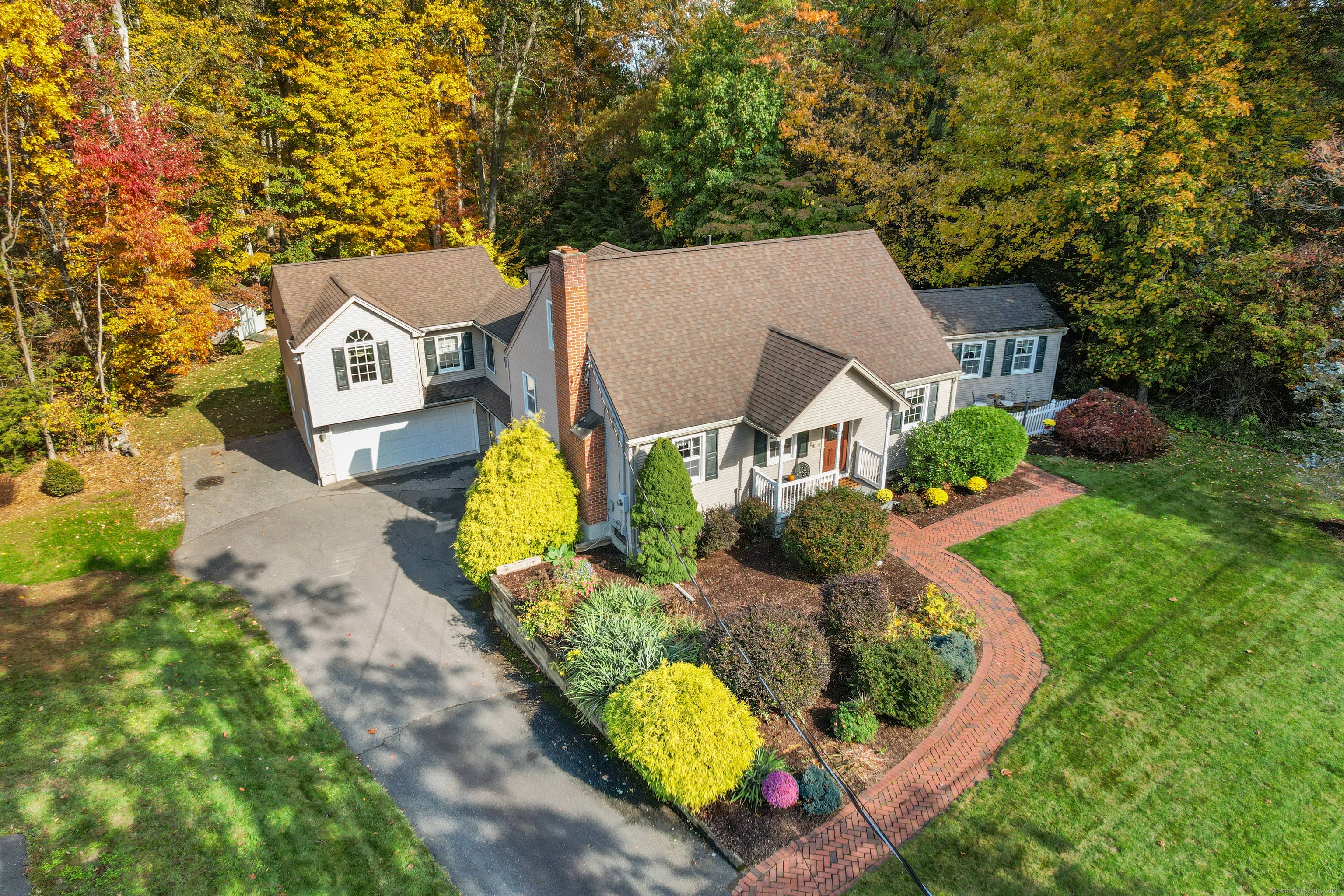 This home is a rare gem in the Highlands !