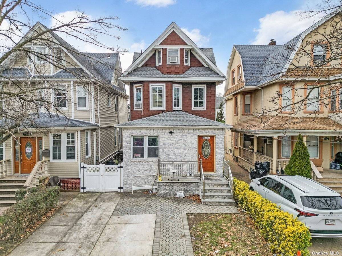 Welcome to this fantastic 2 family listing in the heart of Richmond Hill, Queens, in a prime location between Jamaica Ave and Myrtle Ave.