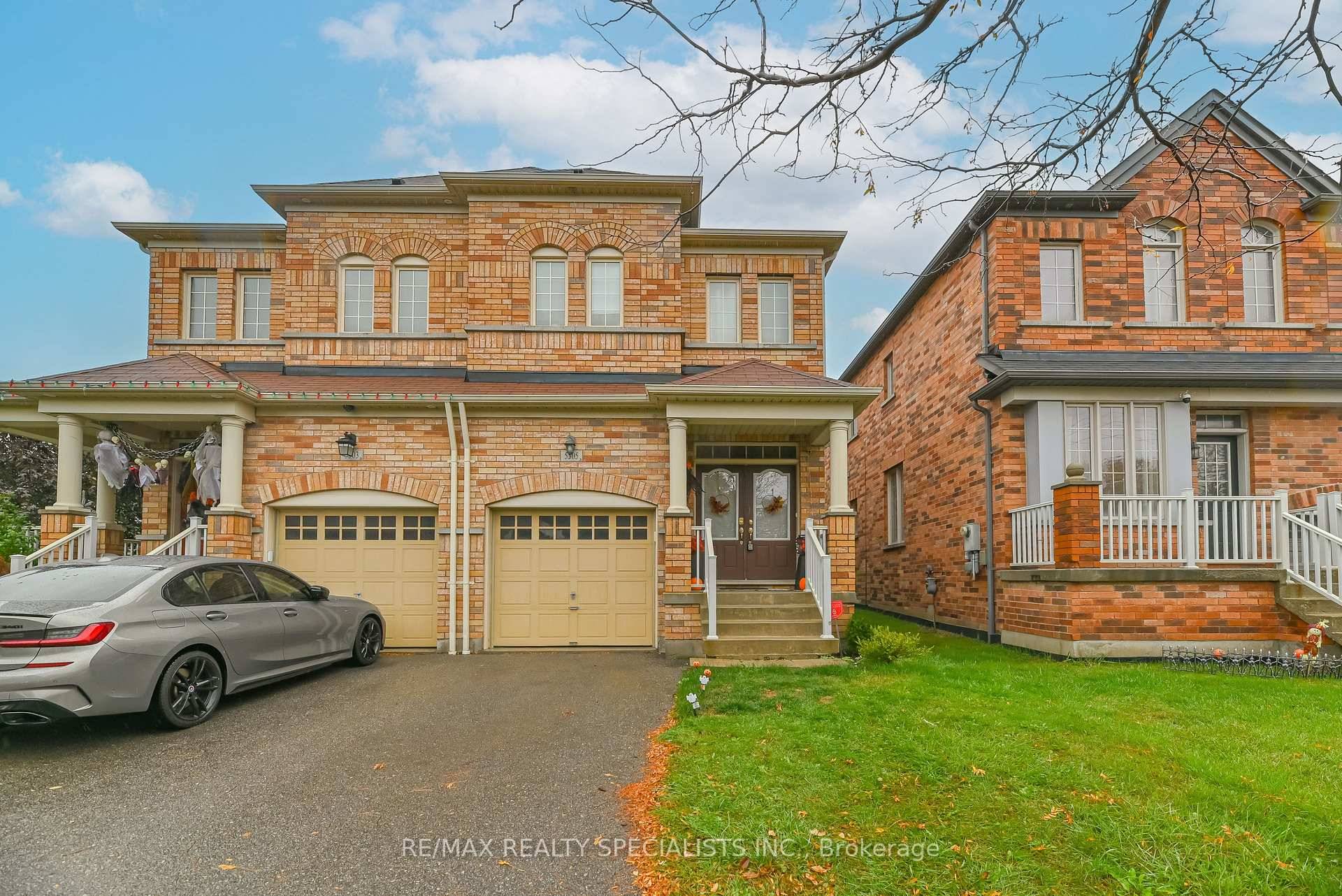 Beautiful Semi Detached Home for Sale in Highly Desirable Churchill Meadows !