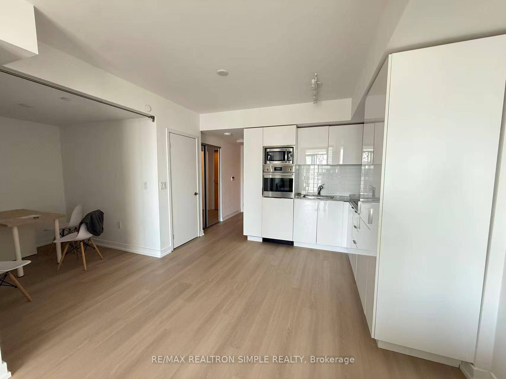 Luxurious Condo In Prestigious Downtown Wellesley On The Park One Bedroom Plus Den With Fabulous Sunny South View High Floor Floor To Ceiling Windows Large Balcony Steps To U of ...