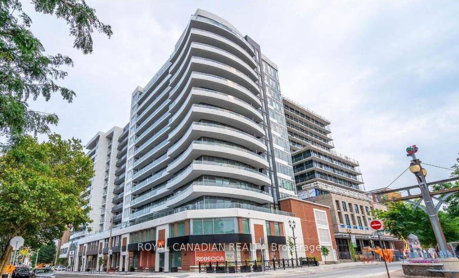 Kiwi Condos 2 Bedroom, 2 Full Washrooms, Ensuite Laundry with Parking and Locker comes with 9 Ft ceiling in the heart of Hamilton.