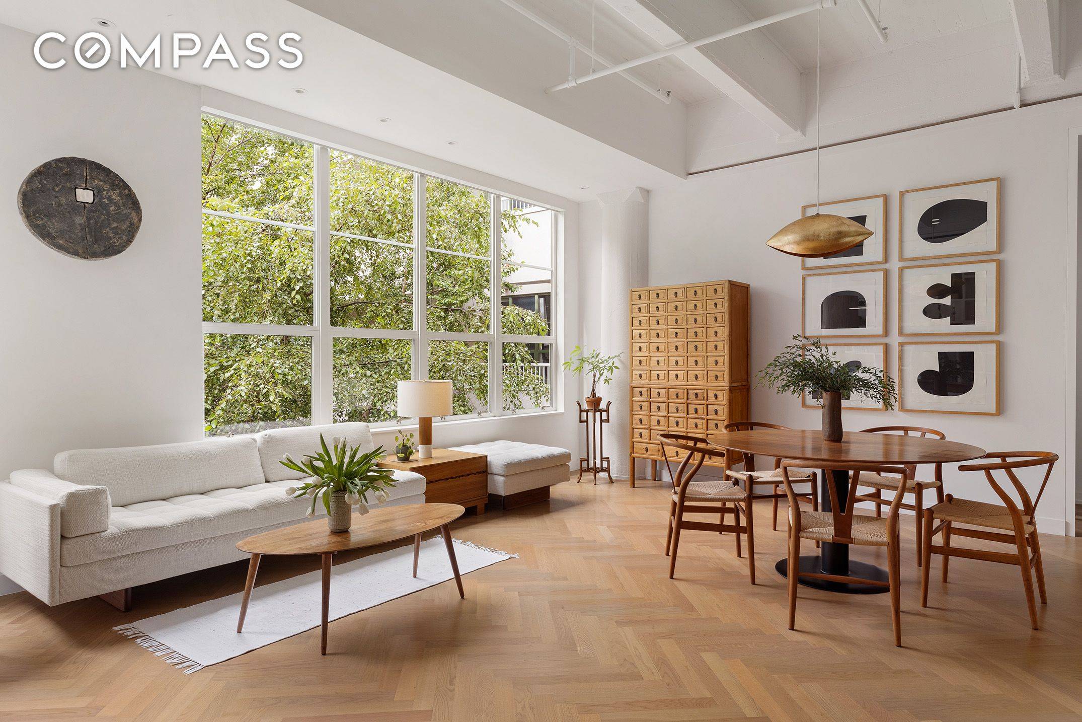 Welcome to 512A at the Austin Nichols building one of the only combination units in the building.