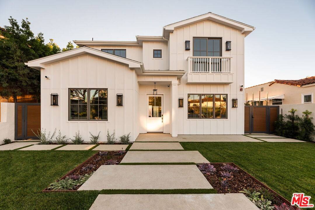 2432   22nd St 6BR Santa Monica La