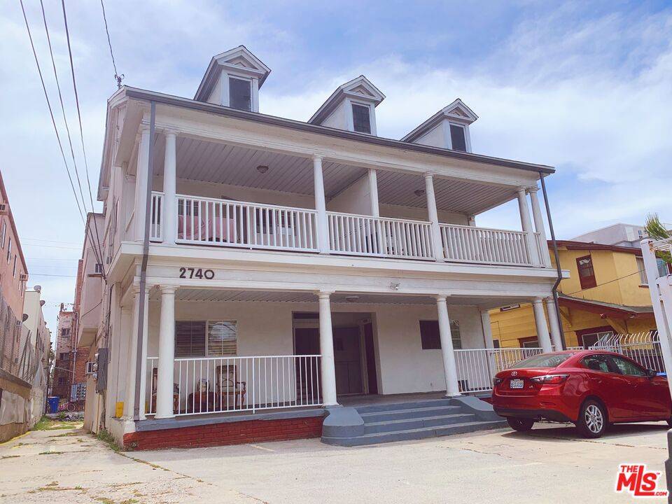 2740   James M Wood Blvd 8BR La