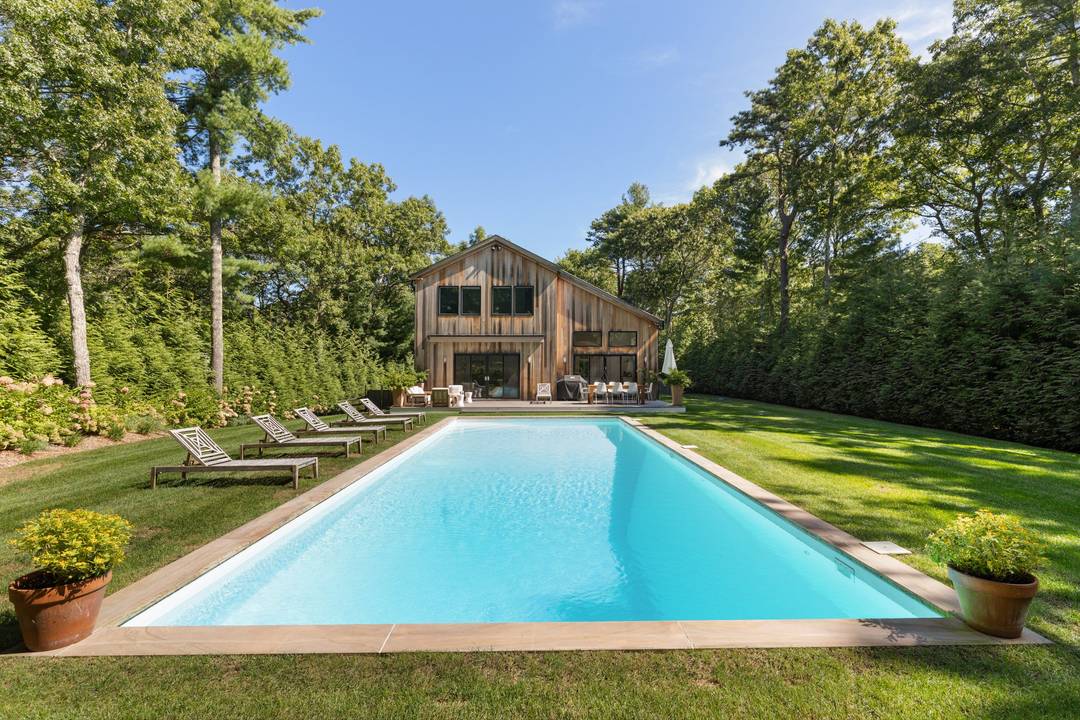 New Construction in East Hampton!