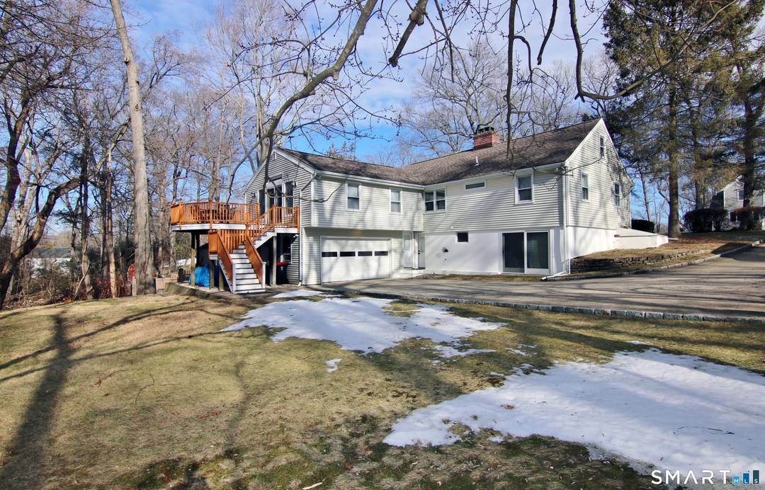 Attractive 3 Bedroom 2 Bath Ranch On A Terrific Street.