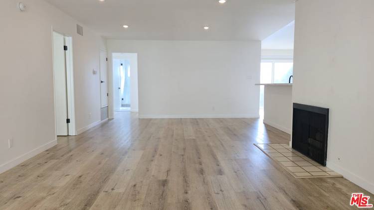 1650  S Bentley Ave 3BR Beverlywood La