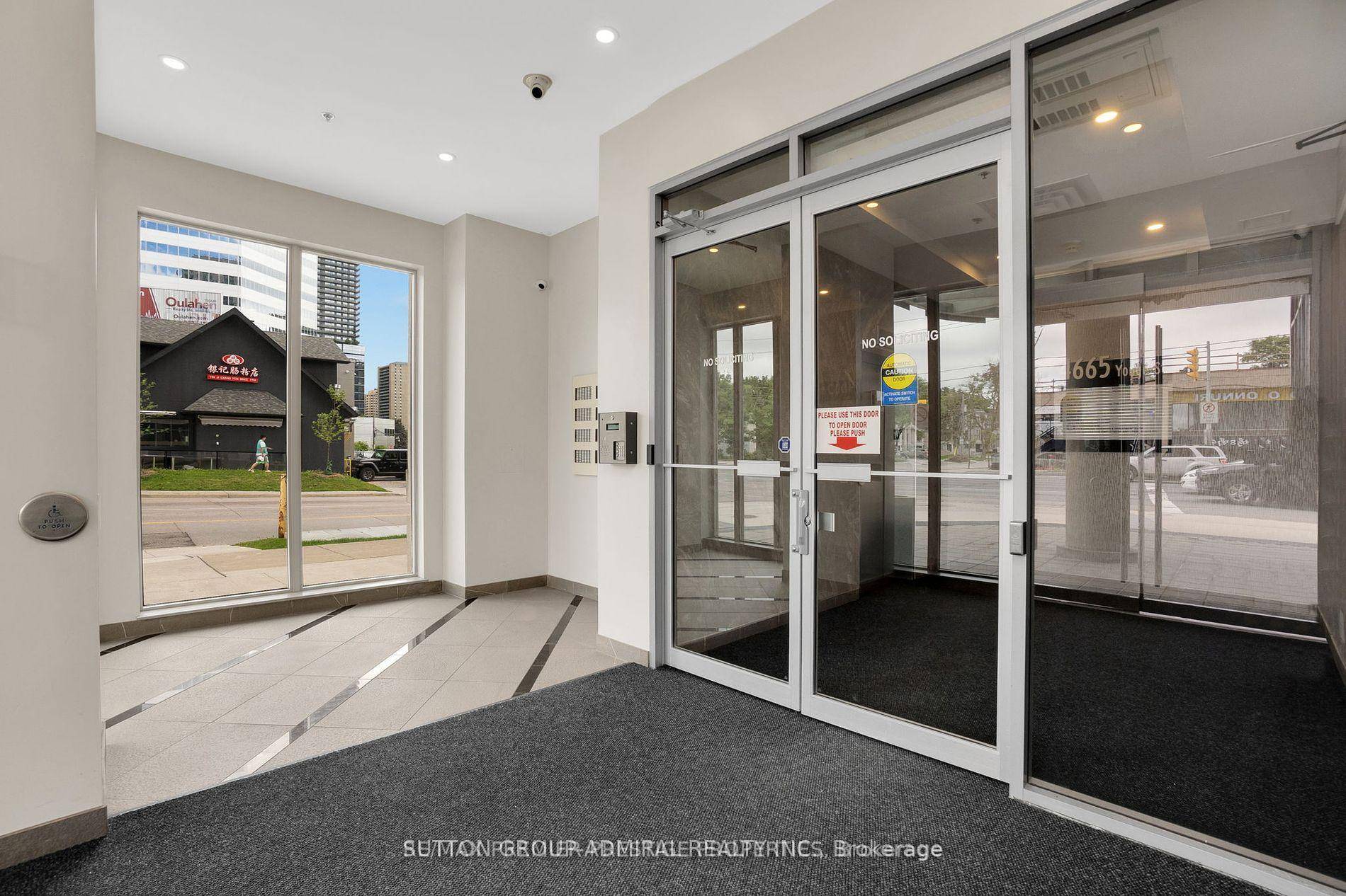 Turn key, bright professional space with 4 offices at yonge amp ; hwy 401, steps to ttc.