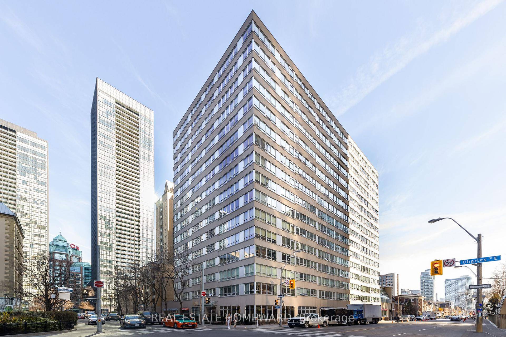 Come home to this inviting two bedroom suite in the trendy Paxton Place.