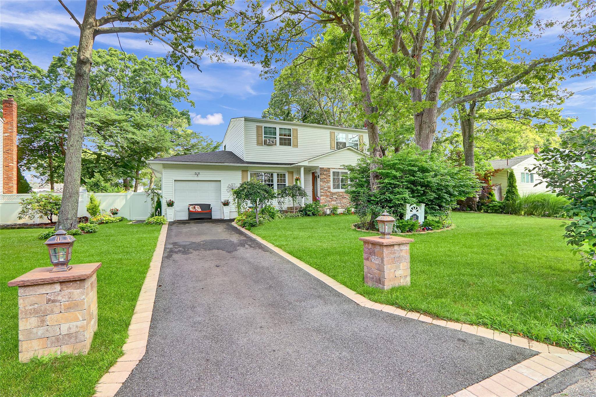 Spacious and Beautifully Maintained Colonial Move In Ready !