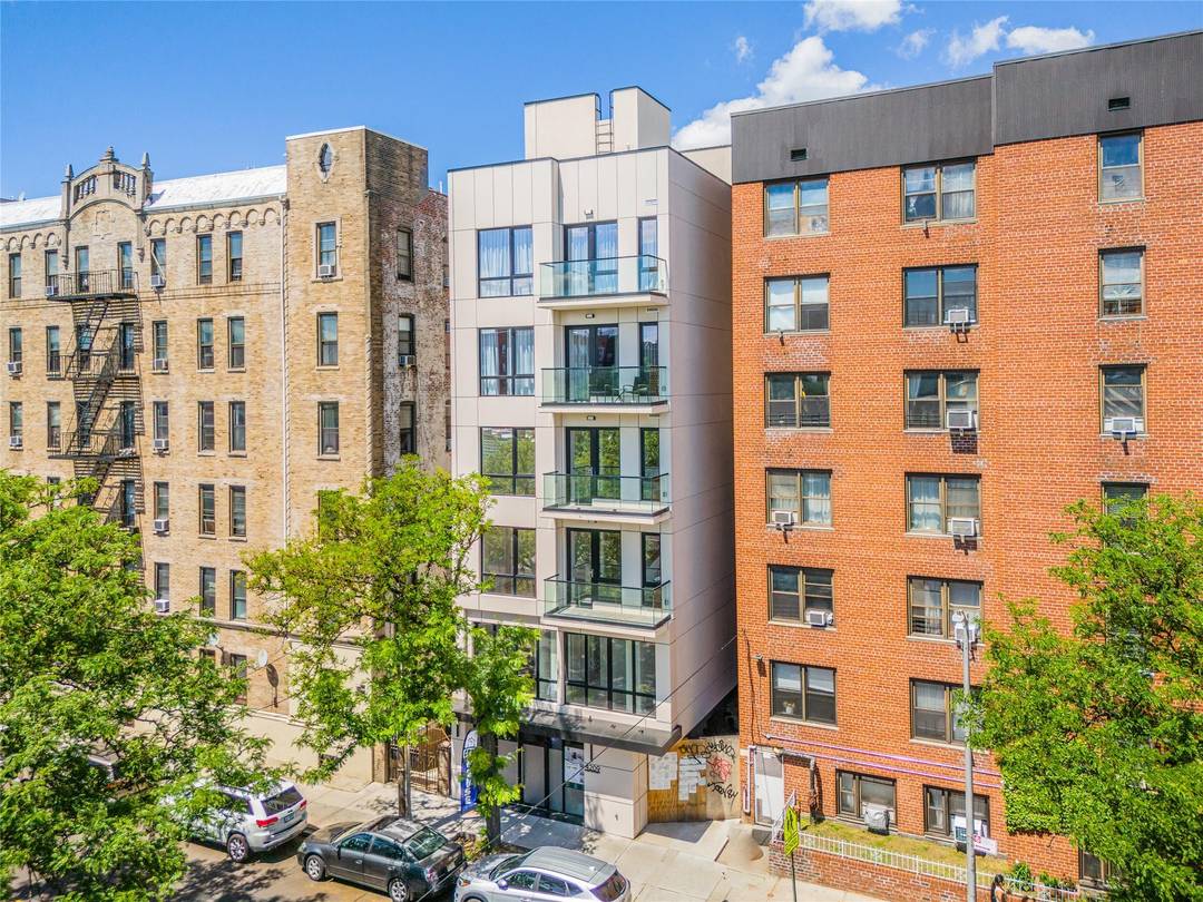 A brand new boutique luxury development nestled in the heart of Elmhurst.