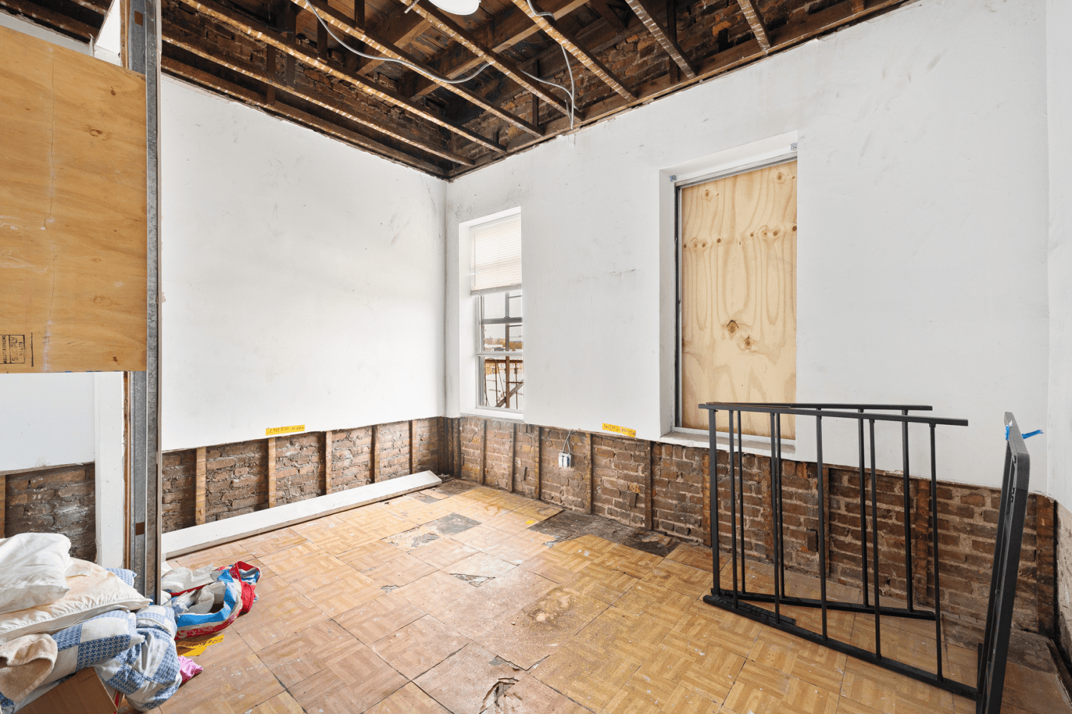 An outstanding investment or end user opportunity awaits at 717 Eastern Parkway, a 4 family residence set along Crown Heights prestigious Eastern Parkway.