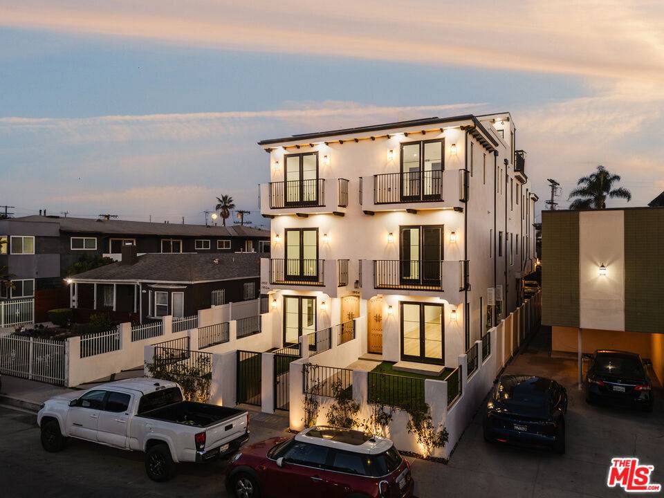 1954  S Garth Ave 4BR La