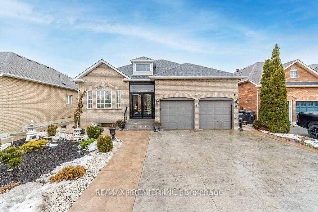 Welcome To 190 Landsbridge Located In Sought After South Hill Bolton.
