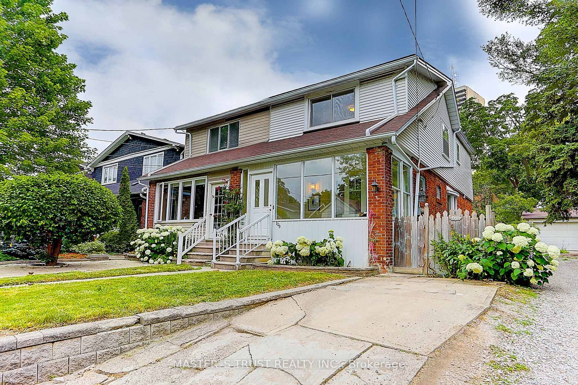 Rarely offered the widest Semi in the neighborhood 22.