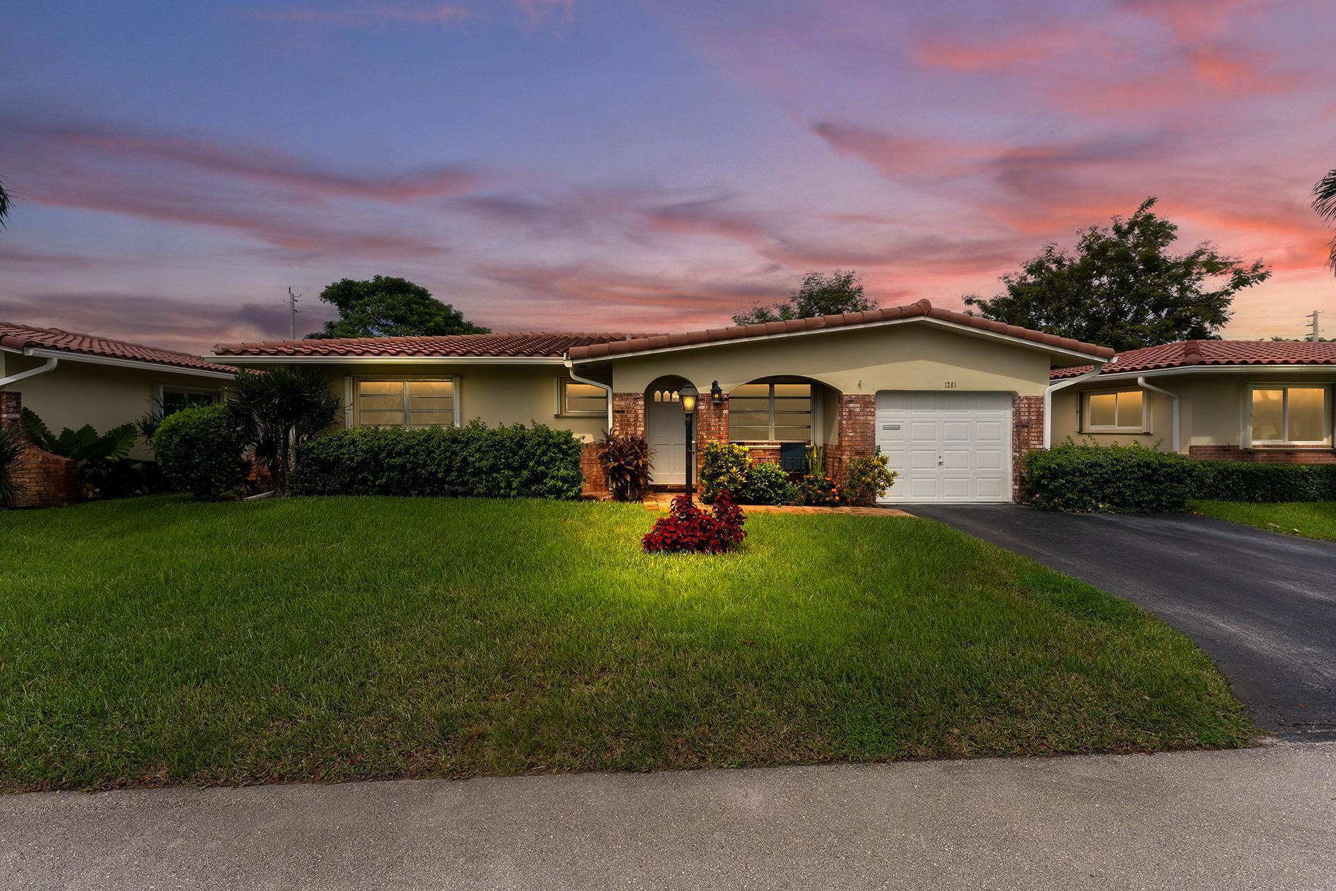 This spacious well maintained one story 2 2 single family home with 1 car garage.