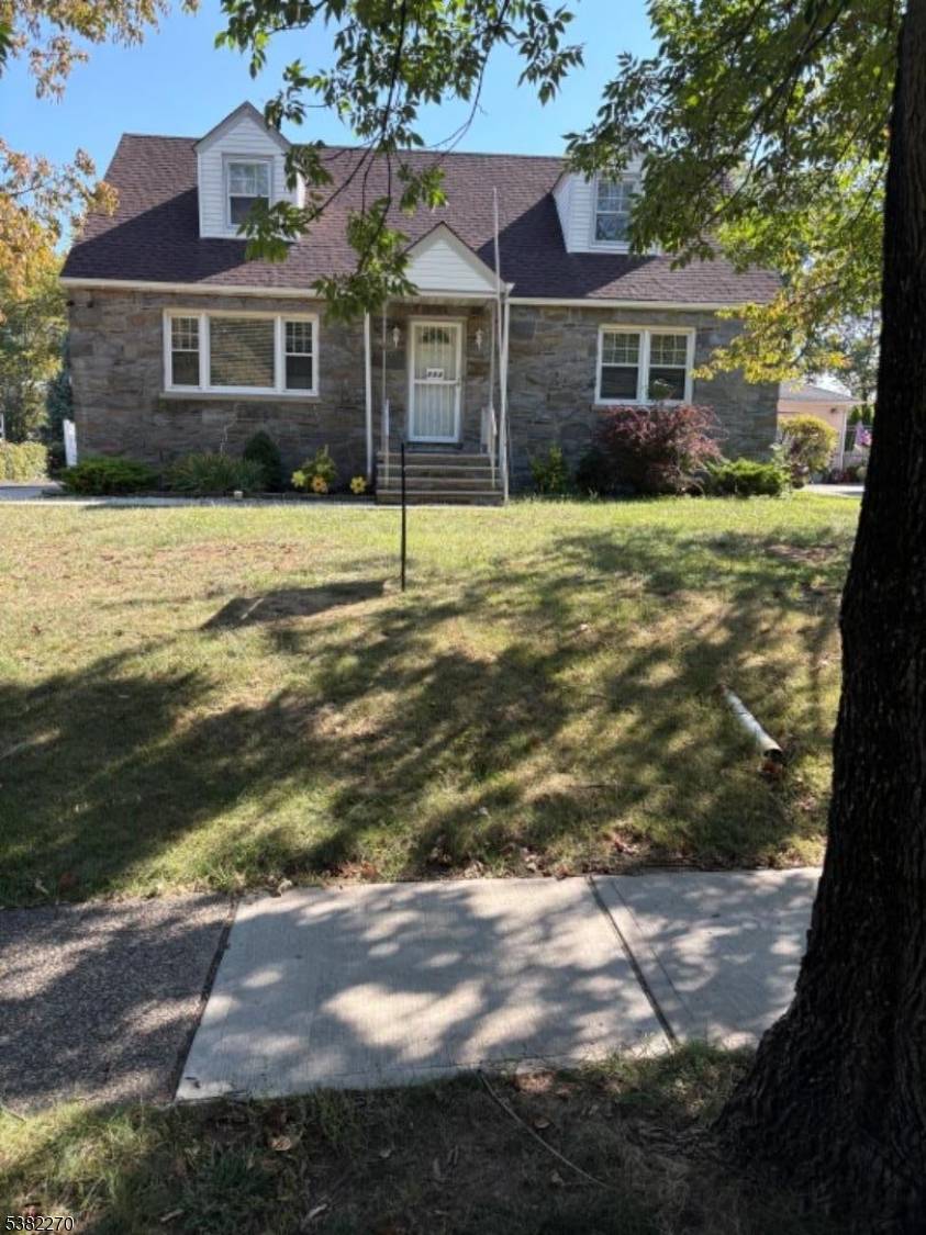 Magnificent custom home just renovated this year !