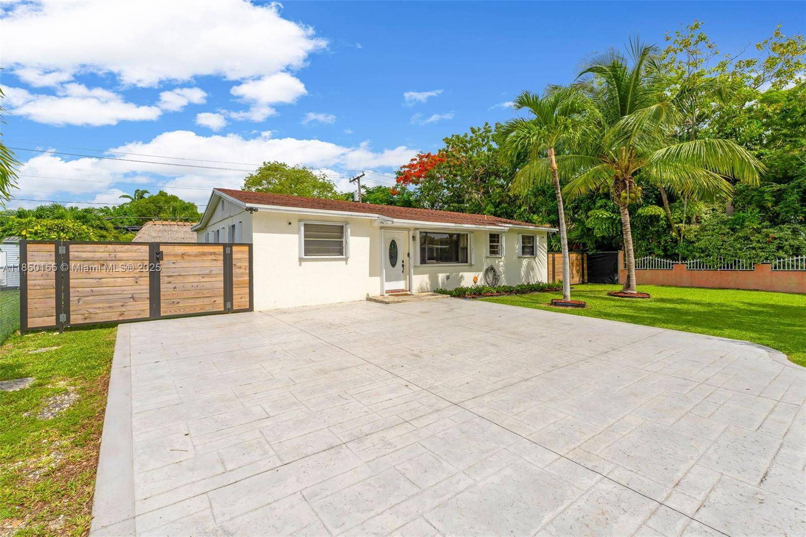 BACK ON THE MARKET ! Due to buyer financing.