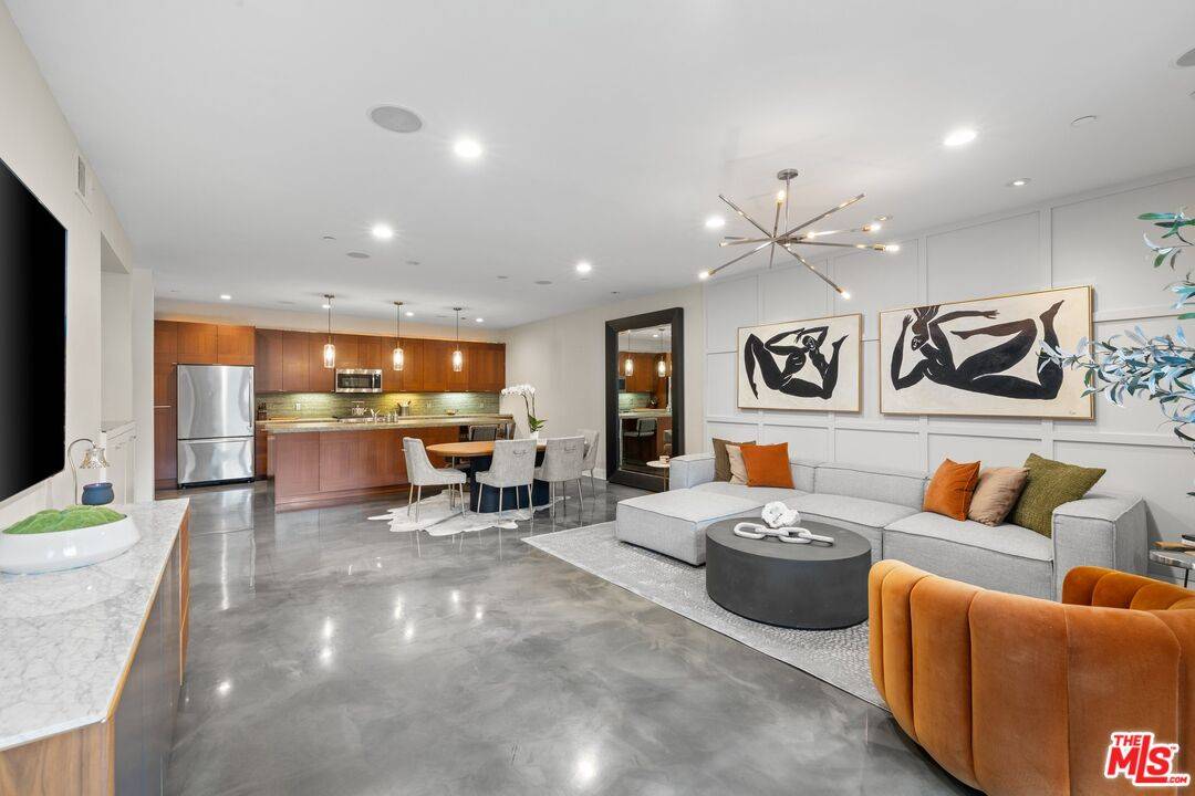 964   Hancock Ave 2BR Sunset Strip La