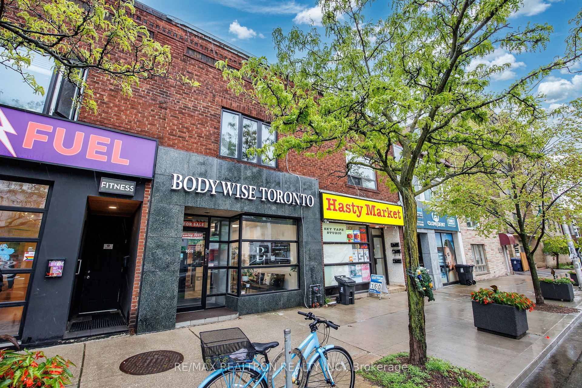 Toronto West Transit Hub Meets Investment Gold Bloor West Dual Income.