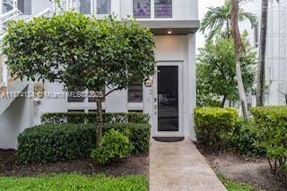 Beautiful modern apartment with 3 bedrooms and 2.