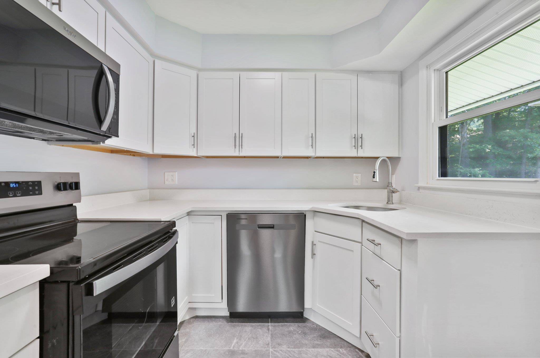 Welcome to 34 Warwick Pl D !