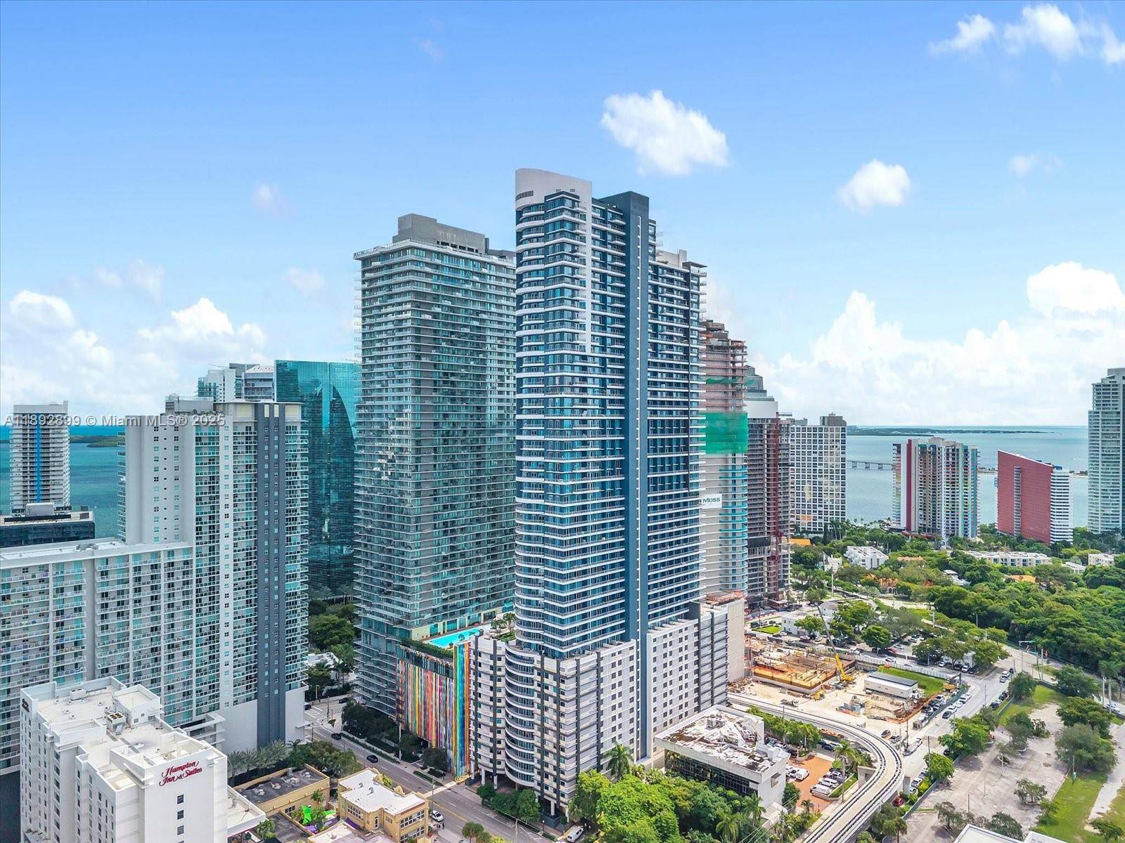 Discover an exceptional opportunity to own a premier office condominium in Infinity at Brickell, one of Miami s most sought after mixed use luxury towers.