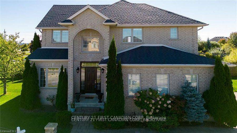 This beautiful 2 storey home features 4 bedrooms, 3.