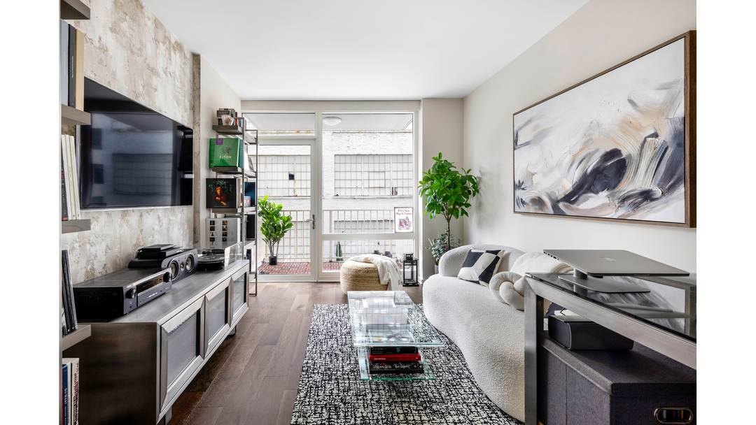 Welcome home to this signature residence in one of Gramercy's most sought after full service condominiums, where style and sophistication meet elegance and class.