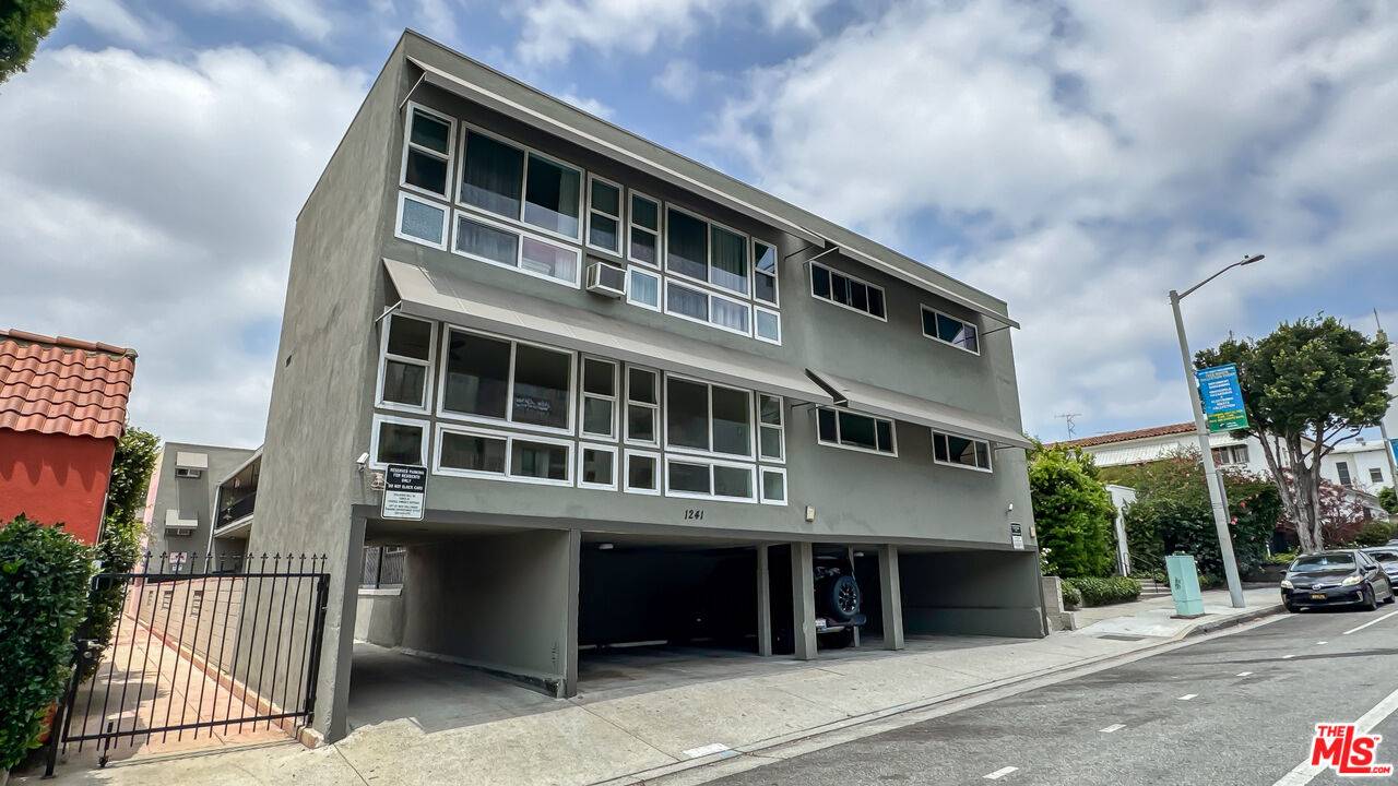 1241 N Fairfax Ave 14BR Hollywood Hills East La
