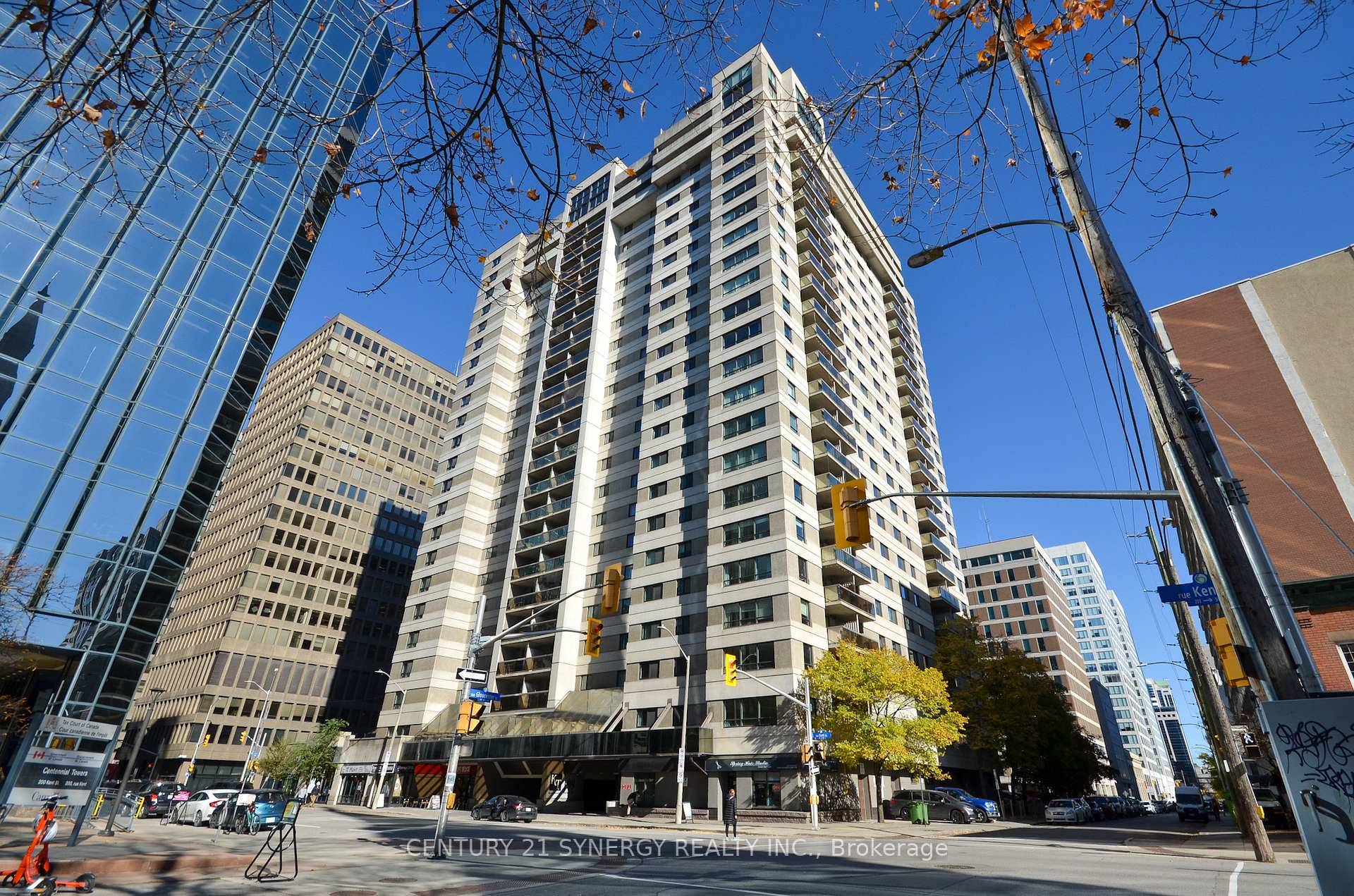 Central Gem ! This nicely updated and well maintained 2 bedroom, 1 bathroom condo is perfectly situated in the heart of Centretown.