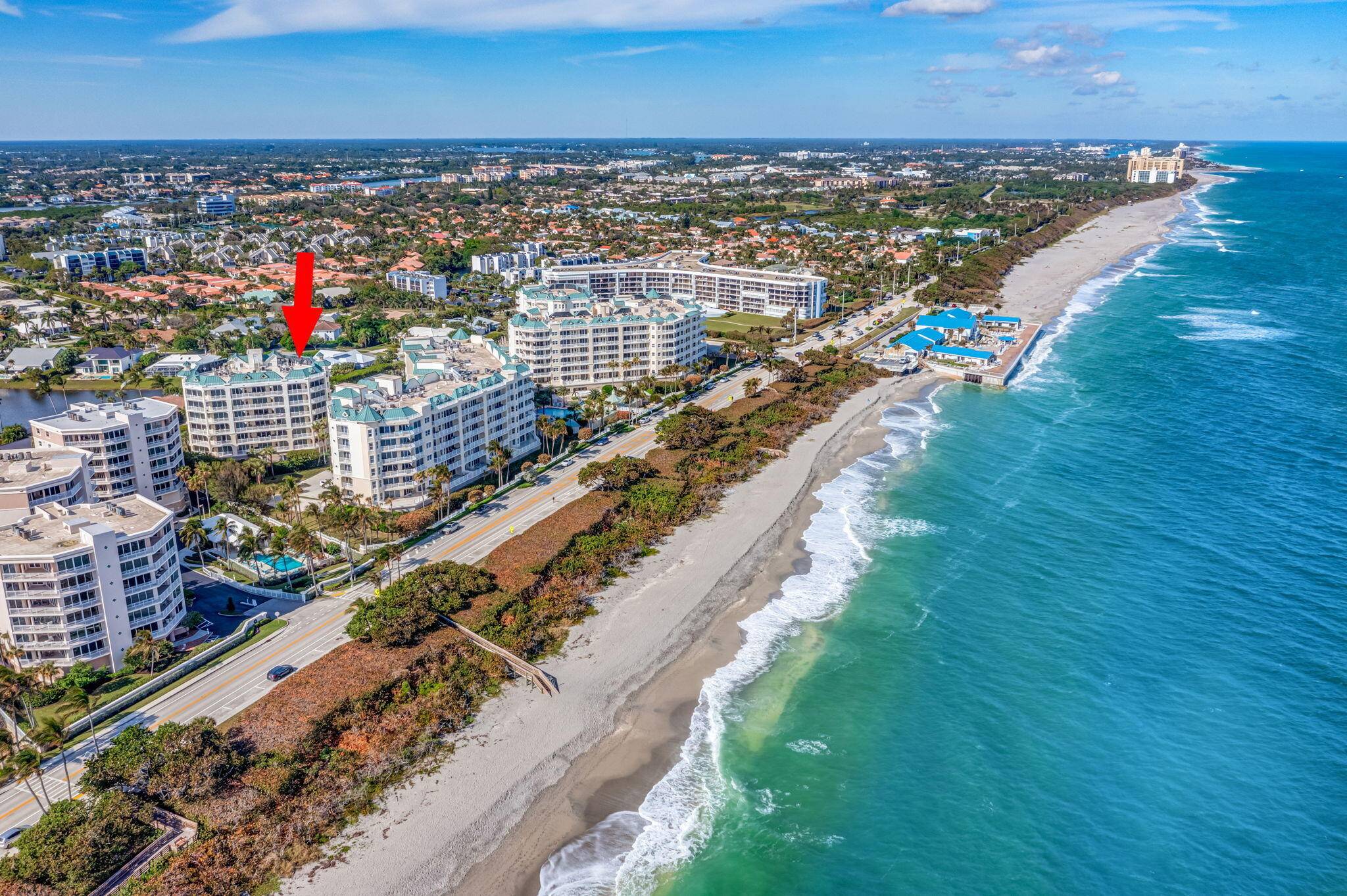 Enjoy coastal living in this bright, airy corner 3 bedroom condo with high ceilings, abundant sunlight, and stunning ocean views.
