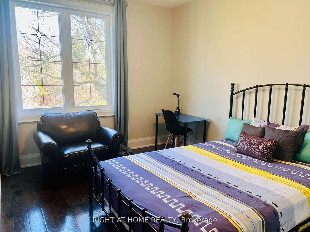 Welcome to 35 Glenborough Park Crescent where modern comfort meets convenience in the heart of North York.