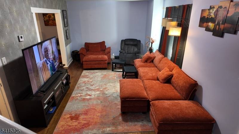 Weequahic Ave Newark City New Jersey Single-Family