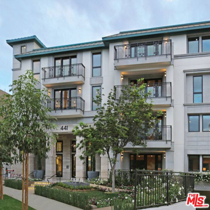 441  S Barrington Ave 2BR Brentwood La