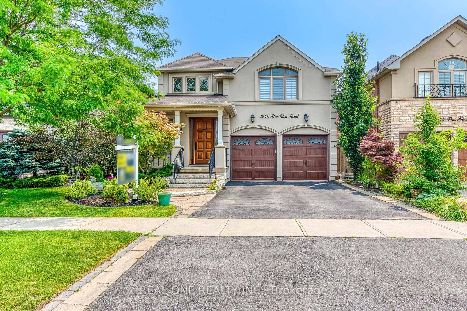 Simply Spectacular 4 Bedroom amp ; 5 Bath Home Boasting Over 3, 200 Sq.