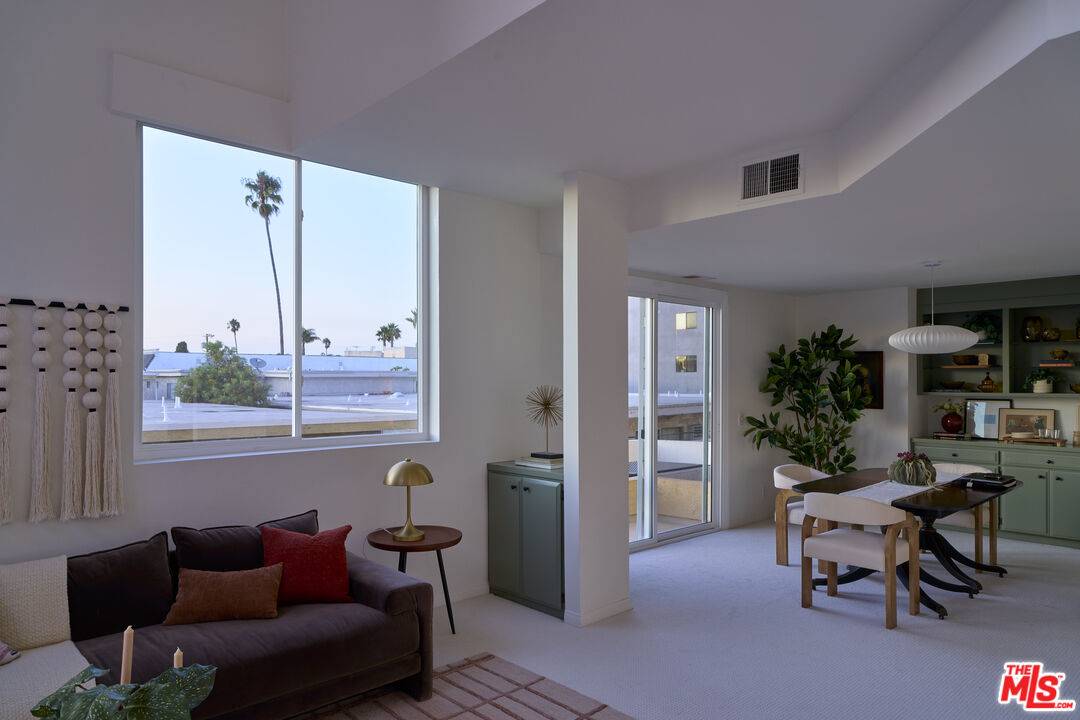 12727   Mitchell Ave 2BR Marina Del Rey La