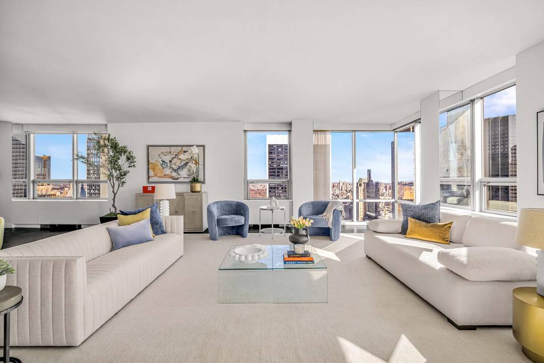 Sky High Elegance Overlooking Central Park Perched on the 46th floor of César Pelli's celebrated Museum Tower, this grand 3 bedroom, 3.