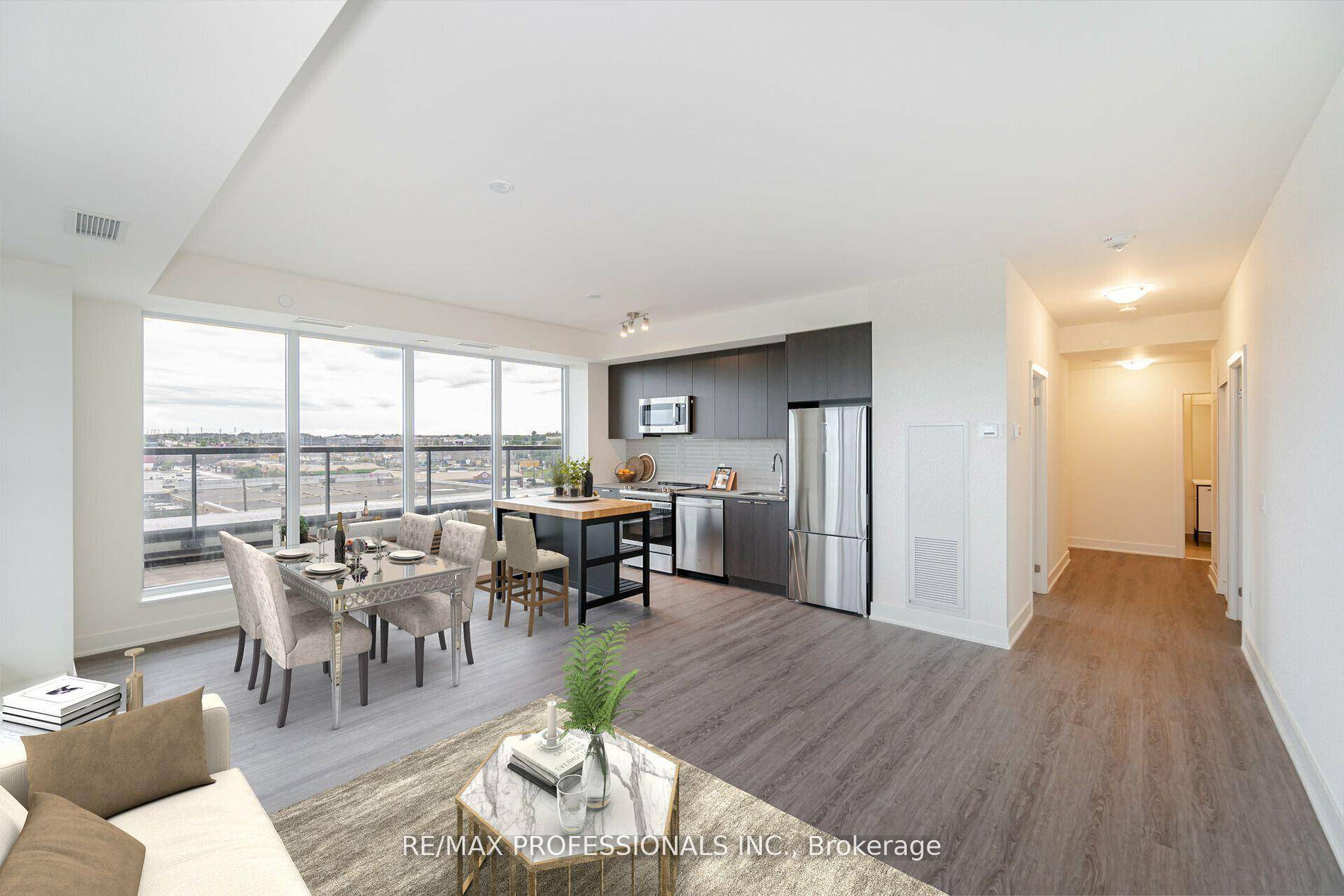 CLICK MULTIMEDIA FOR VIDEO TOUR amp ; PHOTOS Never Lived in Corner Condo Unit Where modern luxury amp ; convenience meet This Stunning Condo offers Three Bedrooms, 1 4pc, 1 ...