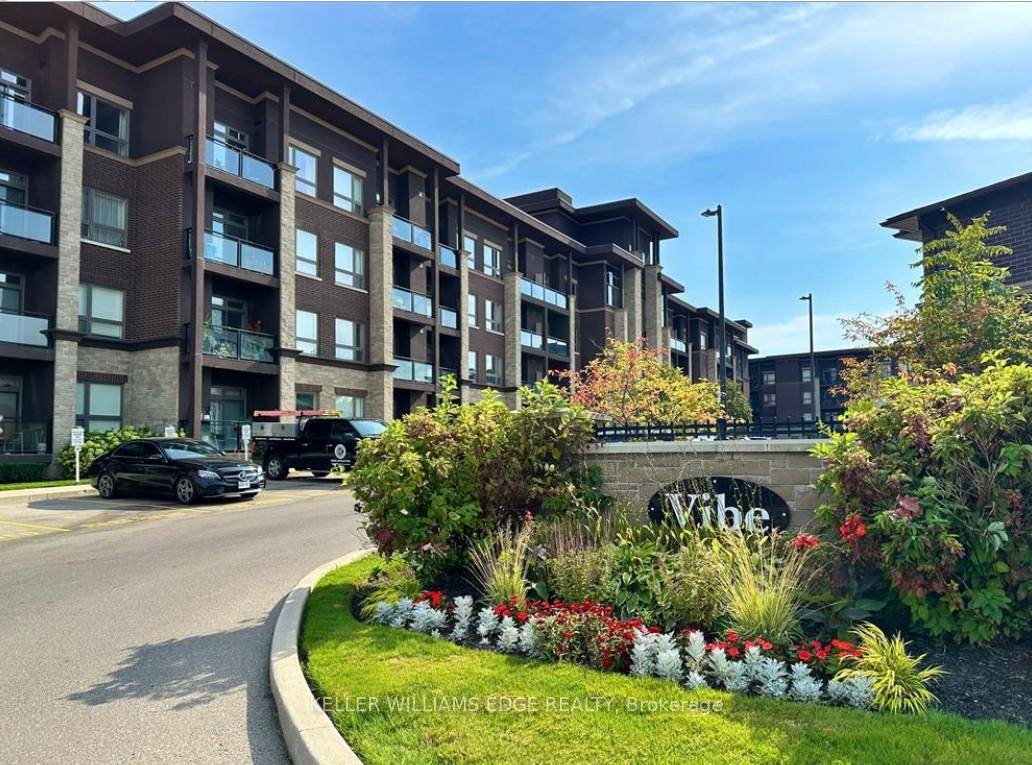 Rare Top Floor Penthouse at Vibe Condos Experience elevated living in this exceptional one bedroom plus den penthouse suite featuring soaring 10 foot ceilings and a bright, open concept layout.