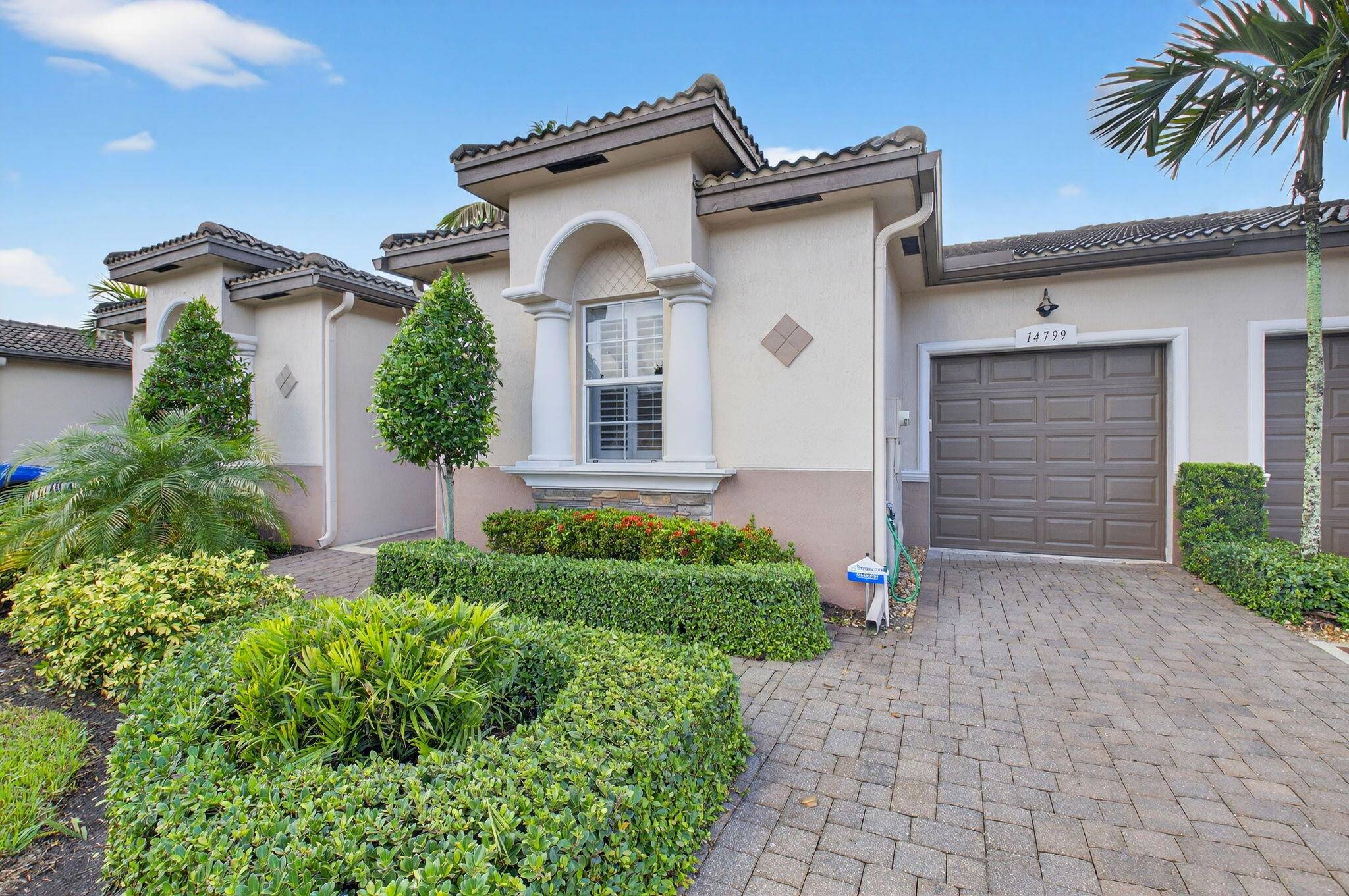 Move in ready 2 bedroom 2 bath and den and 1 car garage ''Sortino'' villa.
