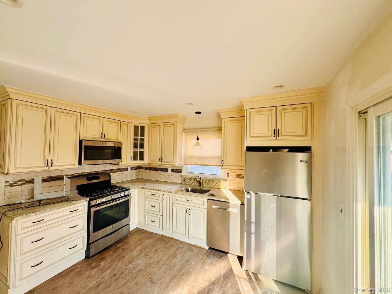 Beautiful apartment for rent in highly desired zipcode of 10704 in Yonkers on a tree lined street.