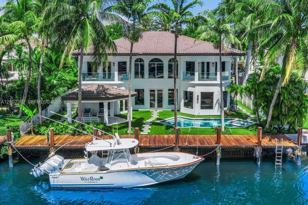 Nestled away in one of Fort Lauderdale s only guard gated communities, 2614 Castilla Isle is Seven Isles newest waterfront gem.
