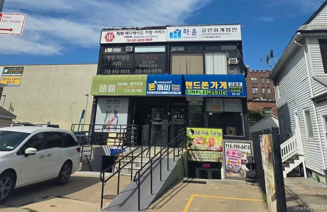 Prime commercial opportunity in the heart of Flushing !